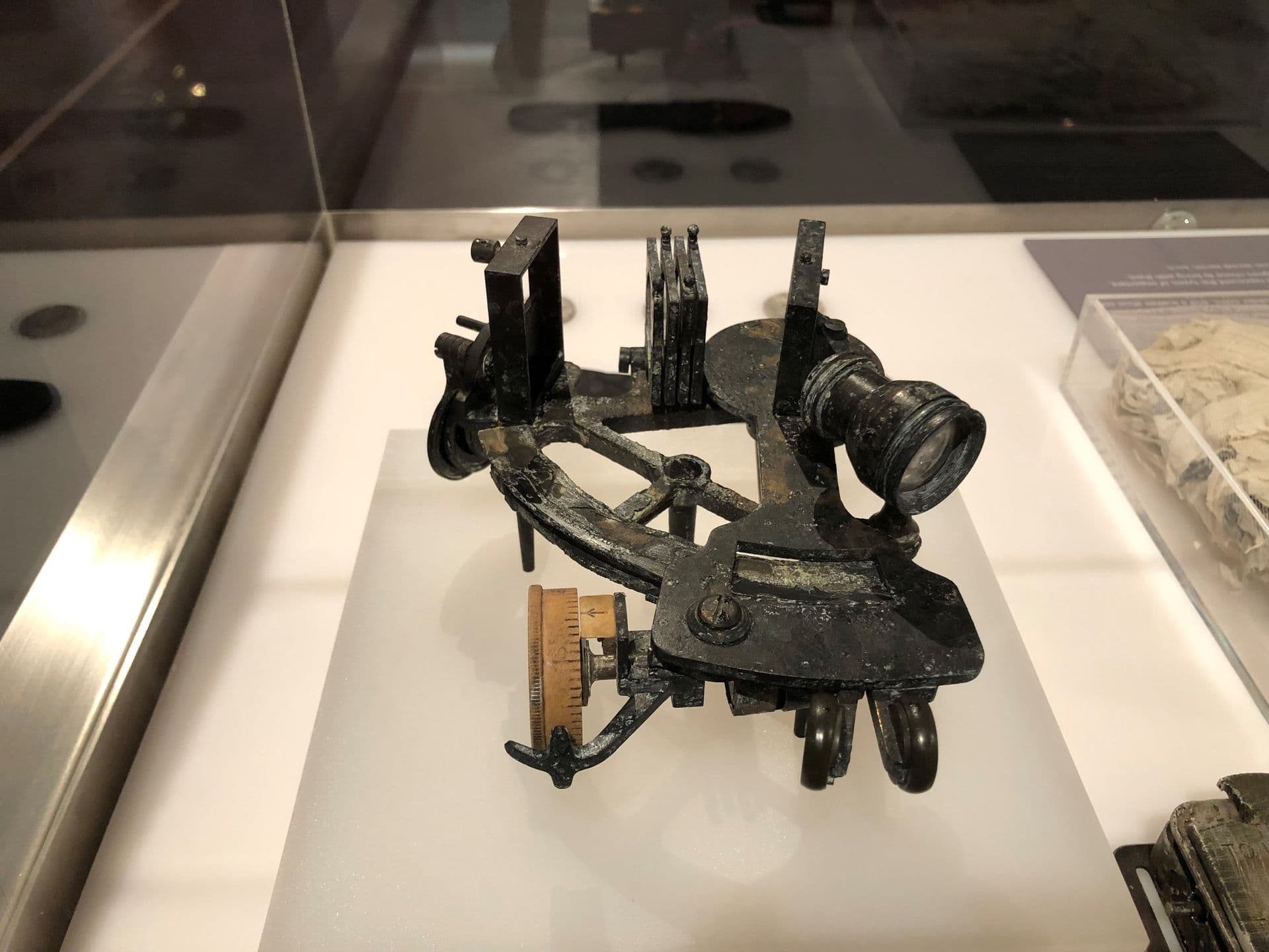 Navigation Instrument