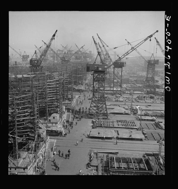Liberty ship in the early stages of construction at Bethlehem - Fairfield shipyard , 1943